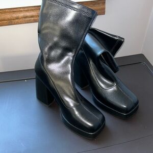 Brand new junky heel dress boot no box or tags never worn